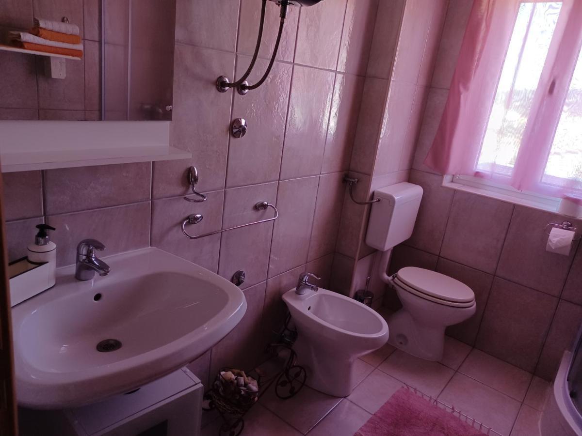 Apartments Ivic 라브 외부 사진