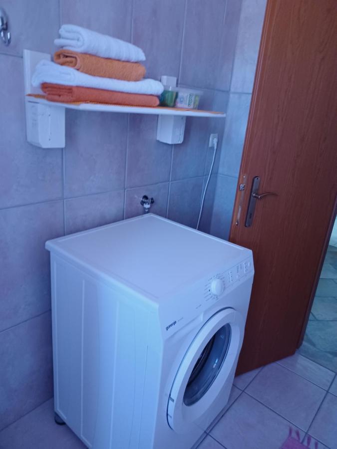 Apartments Ivic 라브 외부 사진