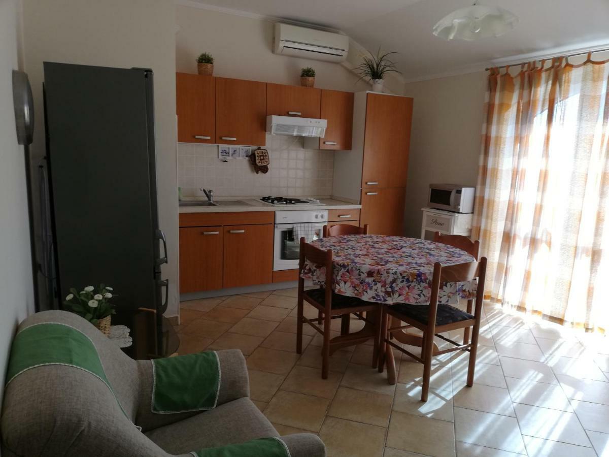 Apartments Ivic 라브 외부 사진