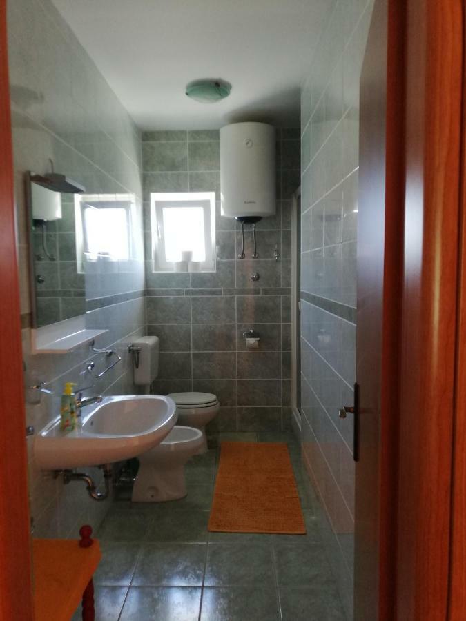 Apartments Ivic 라브 외부 사진